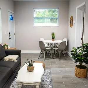 https://boho-chic-cosy-home-in-the-heart-of-tampa-and-ybor.hotelstampa.org
